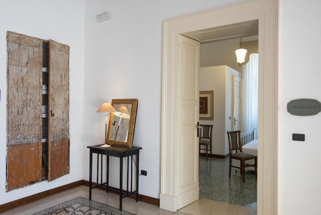 Palazzo Scarciglia - Dimora D'Epoca Bed & Breakfast มิแนร์วิโนดิเลชเช ภายนอก รูปภาพ