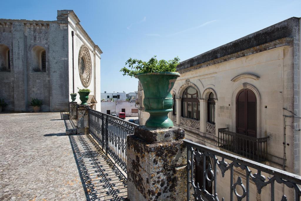 Palazzo Scarciglia - Dimora D'Epoca Bed & Breakfast มิแนร์วิโนดิเลชเช ภายนอก รูปภาพ
